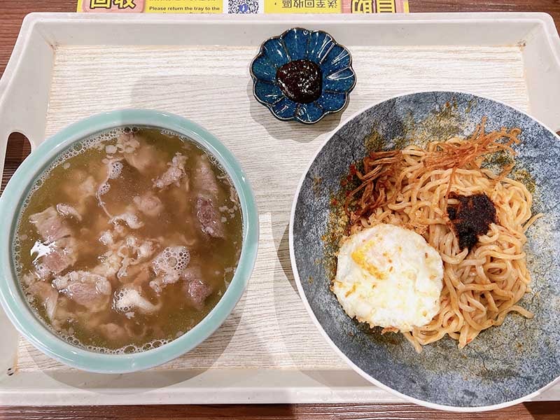 台南南紡夢時代阿達師五星麵鋪