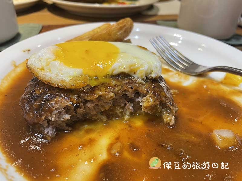 美食找尋:台中田樂日式咖啡廳品嘗漢堡排的美味│台中美食│台中西區│台中咖啡廳 - 第5張圖 台中田樂日式咖啡廳