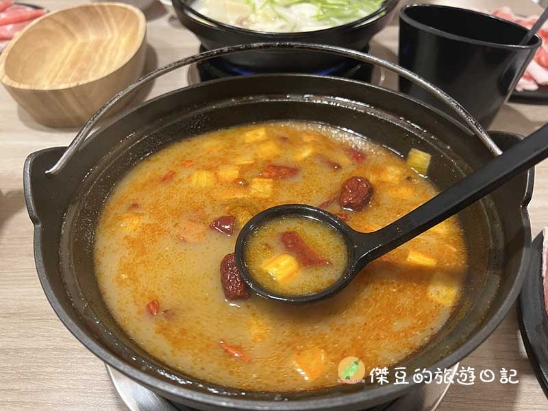 老同學小聚會品嚐火鍋新店:台南水日一勿日式鍋物│台南美食│台南永康 - 第3張圖 台南水日一勿日式鍋物