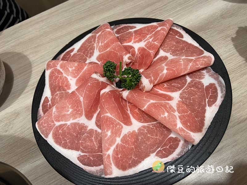 老同學小聚會品嚐火鍋新店:台南水日一勿日式鍋物│台南美食│台南永康 - 第5張圖 台南水日一勿日式鍋物