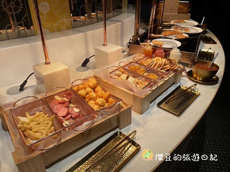 台南大遠百金大尉八色銅盤烤肉吃到飽
