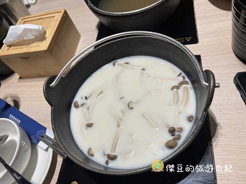 初訪台南中華路築間幸福火鍋:半夜肚子餓的好選擇│台南美食│台南永康 - 第9張圖 台南中華路築間幸福火鍋