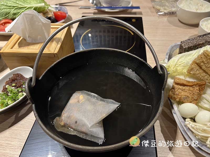 初訪台南中華路築間幸福火鍋:半夜肚子餓的好選擇│台南美食│台南永康 - 第10張圖 台南中華路築間幸福火鍋