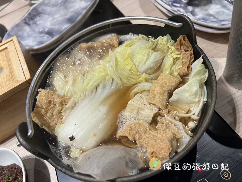 初訪台南中華路築間幸福火鍋:半夜肚子餓的好選擇│台南美食│台南永康 - 第4張圖 台南中華路築間幸福火鍋