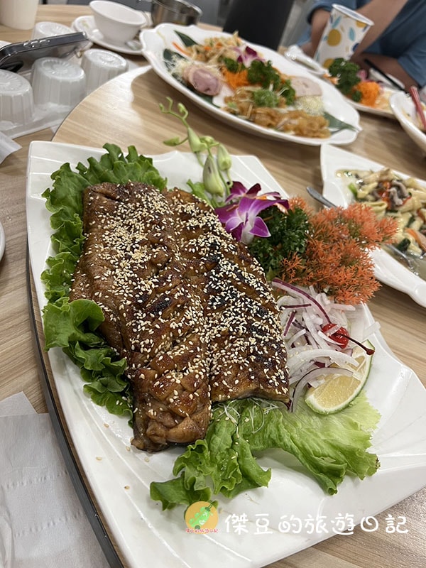 台南美食的隱藏珍寶:大灣山頂居甕仔雞│台南美食│台南大灣│台南永康 - 第5張圖 大灣山頂居甕仔雞