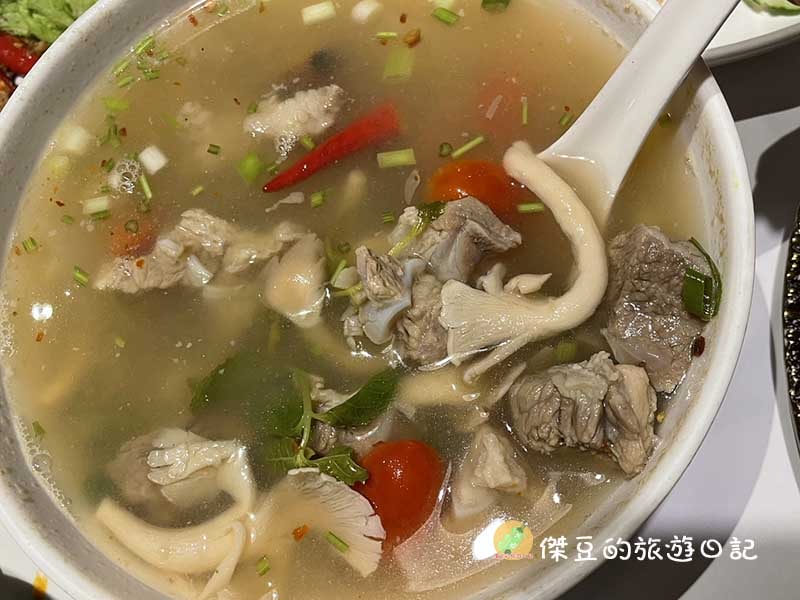 在高雄淨園農場夜泰美小港店的泰式美食體驗│高雄美食│高雄小港 - 第8張圖 高雄淨園農場夜泰美小港店