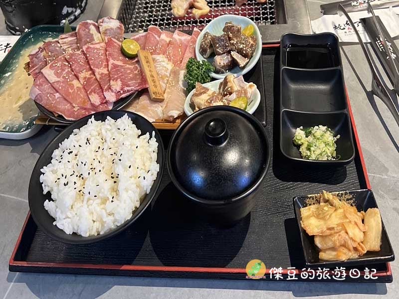 屏東燒肉老大環球店:結合燒肉與科技的用餐體驗│屏東美食│屏東縣屏東市美食 - 第8張圖 屏東燒肉老大環球店