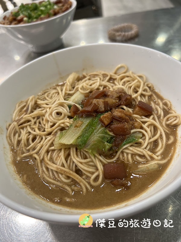 台南鼎DING小北店榨菜肉絲乾麵