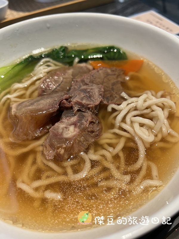 台南水交社相聚場麵聚場牛肉麵——濃厚湯頭與美味小食的完美結合│台南美食│台南南區 - 第11張圖 台南水交社相聚場麵聚場牛肉麵