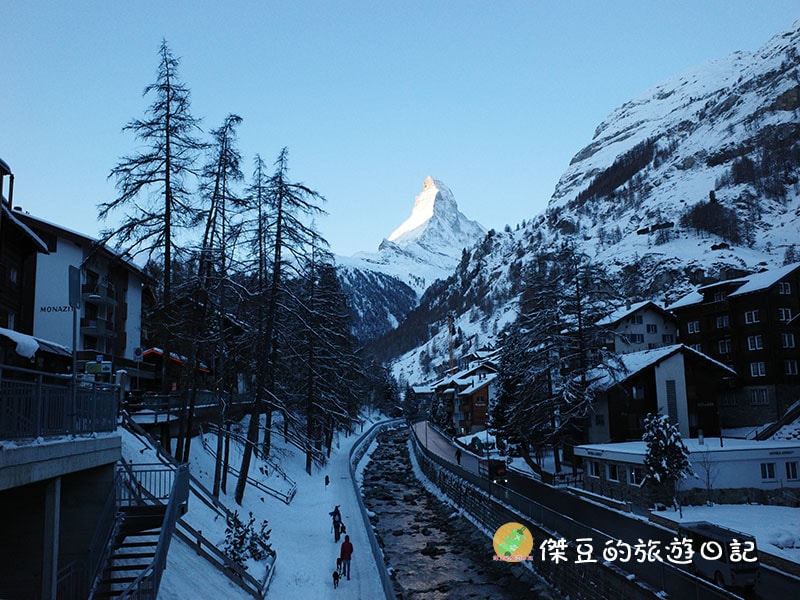歐洲瑞士馬特洪峰必看!日照馬特洪峰山美景、登山纜車與巧克力鍋初體驗心得│歐洲瑞士│德國瑞士 - 第4張圖 歐洲瑞士馬特洪峰必看
