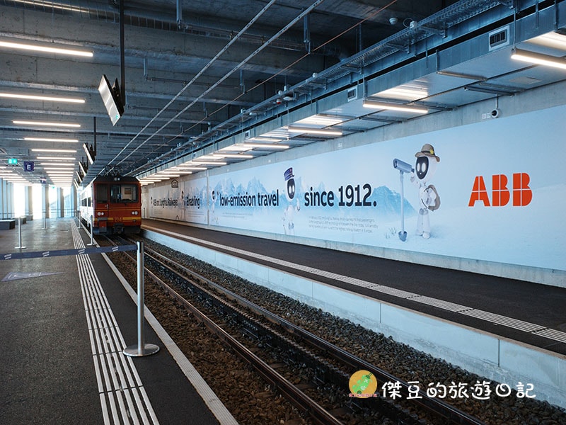 【德瑞旅行日記】歐洲瑞士少女峰初體驗、玄彬湖打卡、廬森聖誕市集一日遊│歐洲旅遊│德國瑞士 - 第4張圖 歐洲瑞士少女峰初體驗