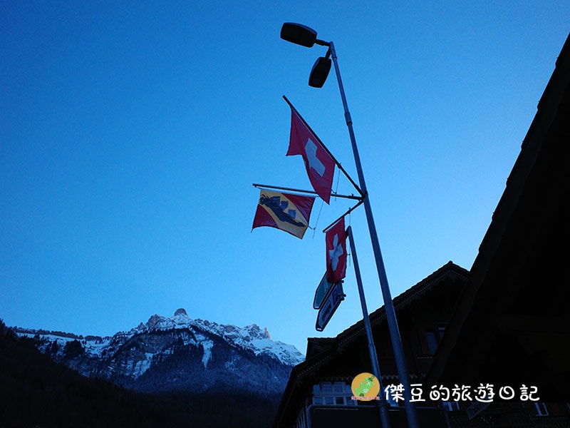 【德瑞旅行日記】歐洲瑞士少女峰初體驗、玄彬湖打卡、廬森聖誕市集一日遊│歐洲旅遊│德國瑞士 - 第27張圖