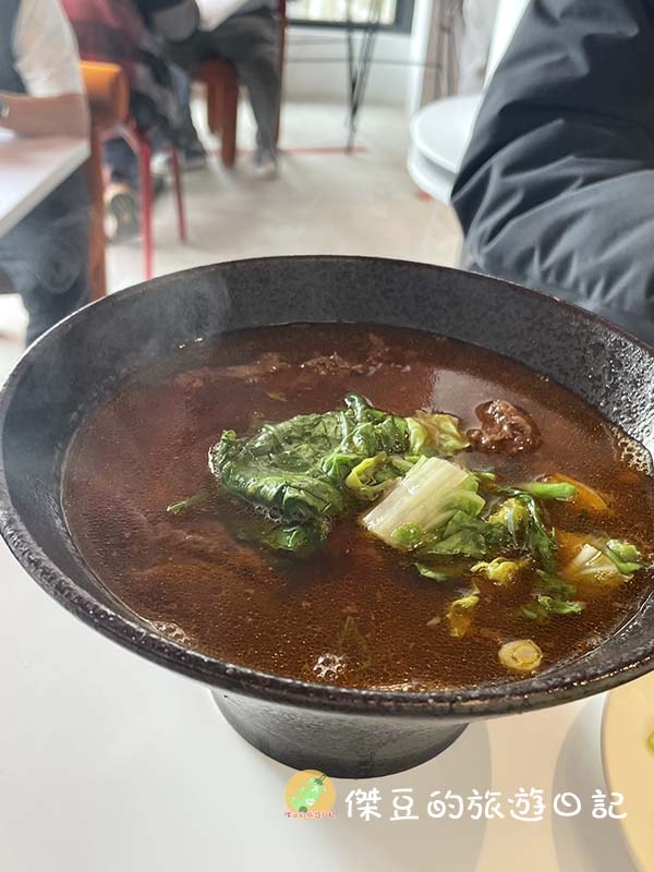 老唐牛肉麵台南創始店|經典紅燒湯頭+軟嫩牛肉,吃完超滿足!│台南美食│台南中西區 - 第5張圖 老唐牛肉麵台南創始店