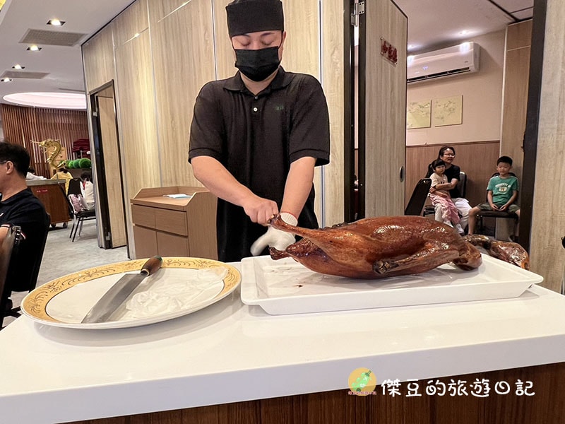 【台中聚餐推薦】頂園燒鵝担仔廚房安和店|火焰燒鵝超霸氣,家庭朋友聚餐首選│台中美食│台中西屯 - 第3張圖 頂園燒鵝担仔廚房安和店