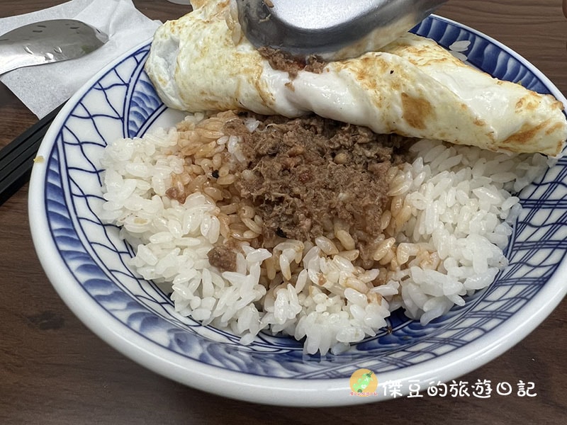 台南國華街七誠米粿|好吃的招牌米粿&豬油拌飯,在地小吃真不簡單│台南美食│台南中西│國華街美食 - 第5張圖 台南國華街七誠米粿