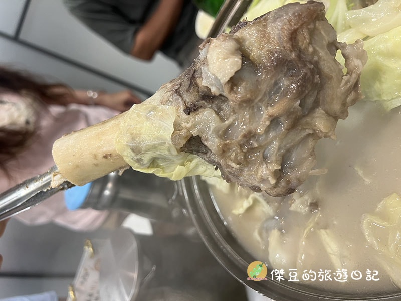 台南廚房有雞中華總店「正宗花雕雞」一鍋三吃超滿足│母親節家族聚餐好選擇│台南美食│台南東區 - 第7張圖 台南廚房有雞中華總店
