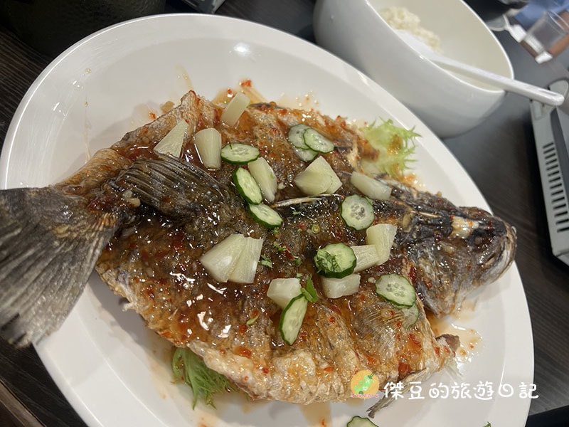 台南廚房有雞中華總店「正宗花雕雞」一鍋三吃超滿足│母親節家族聚餐好選擇│台南美食│台南東區 - 第13張圖