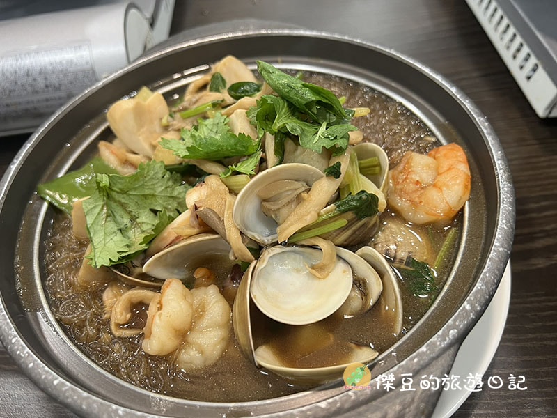 台南廚房有雞中華總店「正宗花雕雞」一鍋三吃超滿足│母親節家族聚餐好選擇│台南美食│台南東區 - 第17張圖 台南廚房有雞中華總店