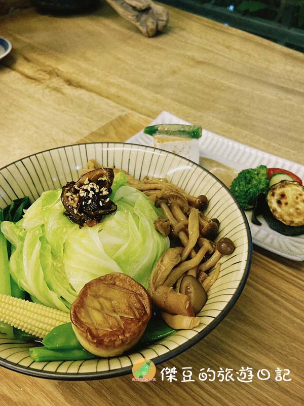 【台南南區溫記手作麵】羅勒蘑菇 & 煙女花辣醬,純素食也能這麼好吃│台南南區 - 第6張圖 台南南區溫記手作麵