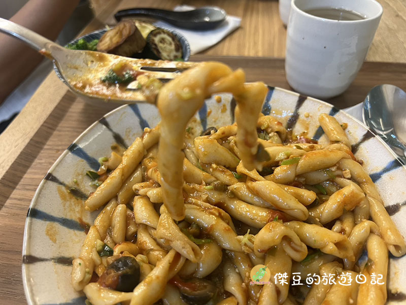 【台南南區溫記手作麵】羅勒蘑菇 & 煙女花辣醬,純素食也能這麼好吃│台南南區 - 第14張圖 台南南區溫記手作麵