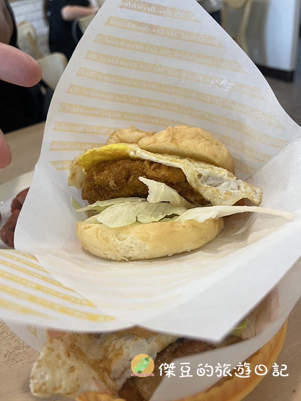 台南里歐歐式早餐育德店|卡啦雞堡、BBQ漢堡、熱狗薯條,一早就滿足大食胃│台南北區 - 第4張圖 台南里歐歐式早餐育德店