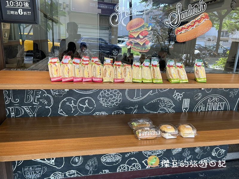 台南里歐歐式早餐育德店|卡啦雞堡、BBQ漢堡、熱狗薯條,一早就滿足大食胃│台南北區 - 第7張圖 台南里歐歐式早餐育德店