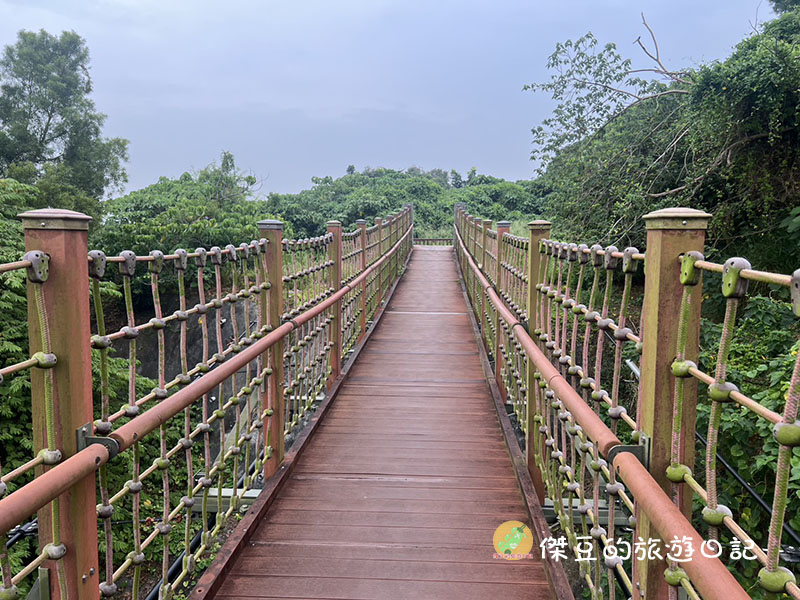 高雄漯底山自然公園|早晨40分鐘輕鬆登頂,享受鳥語花香與壯闊惡地美景│高雄美景│高雄彌陀 - 第9張圖 高雄漯底山自然公園