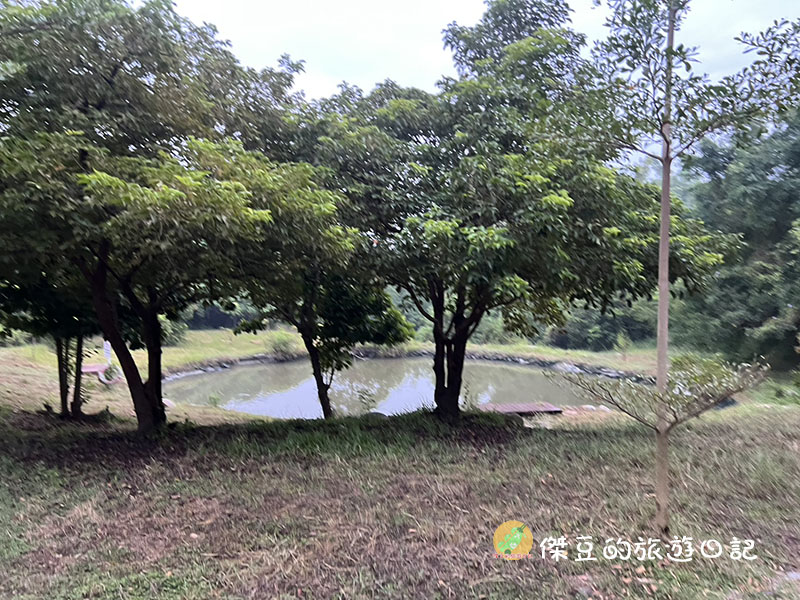 高雄漯底山自然公園|早晨40分鐘輕鬆登頂,享受鳥語花香與壯闊惡地美景│高雄美景│高雄彌陀 - 第12張圖 高雄漯底山自然公園