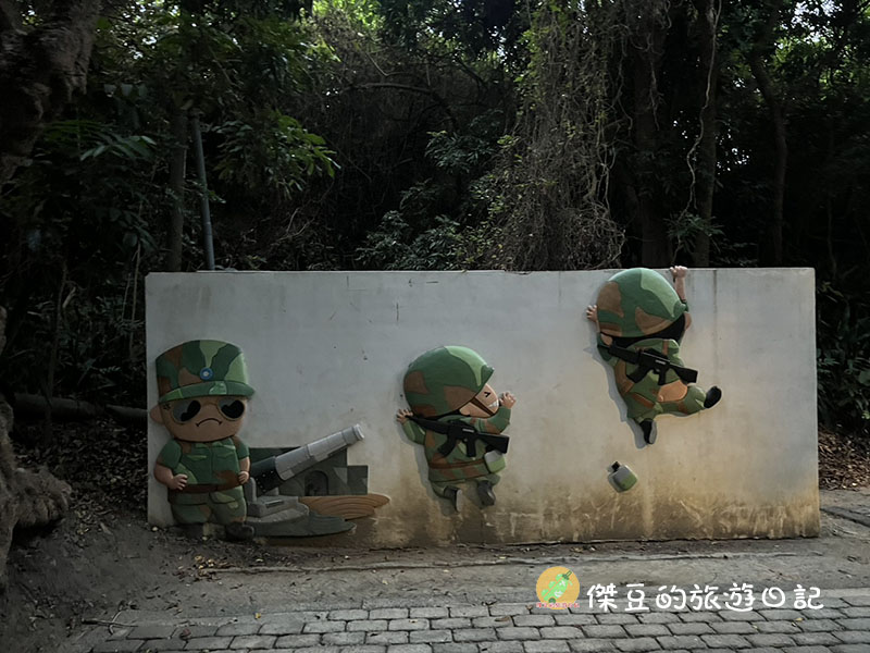 高雄漯底山自然公園|早晨40分鐘輕鬆登頂,享受鳥語花香與壯闊惡地美景│高雄美景│高雄彌陀 - 第16張圖