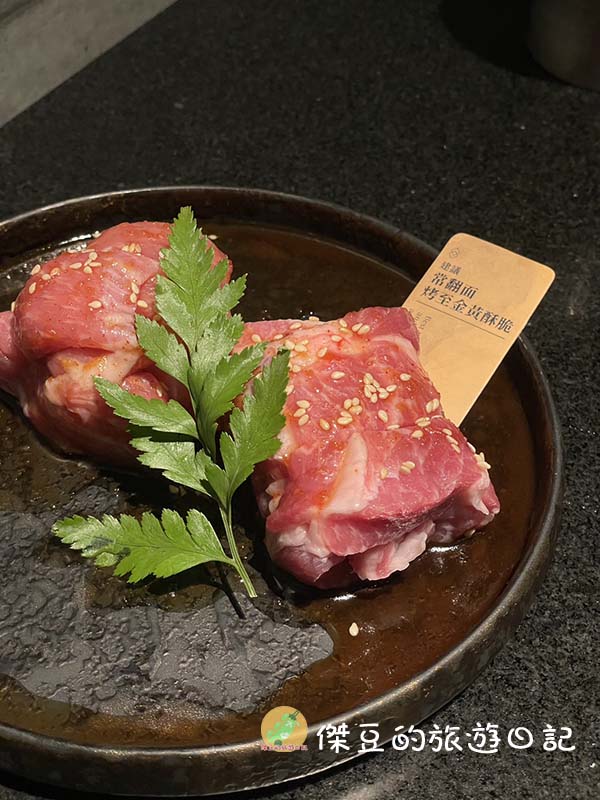 【美食推薦】台南碳佐麻里新興店|燒肉控的天堂!安格斯牛小排、蒜蝦飯、三味雞每一道都驚艷│台南南區 - 第11張圖