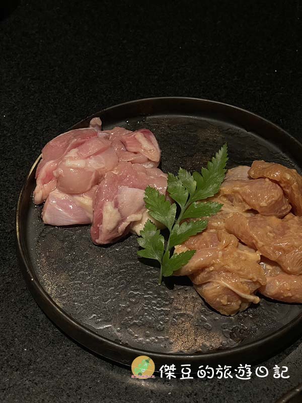 【美食推薦】台南碳佐麻里新興店|燒肉控的天堂!安格斯牛小排、蒜蝦飯、三味雞每一道都驚艷│台南南區 - 第15張圖