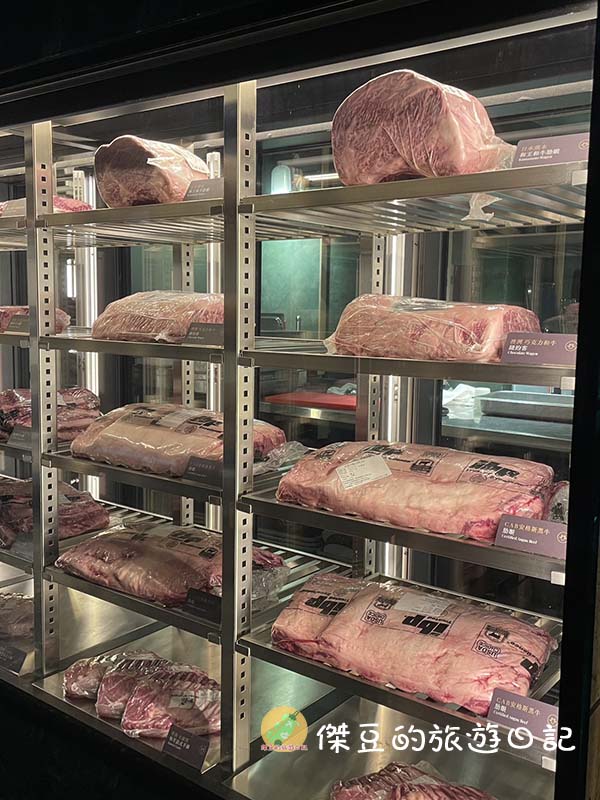 【美食推薦】台南碳佐麻里新興店|燒肉控的天堂!安格斯牛小排、蒜蝦飯、三味雞每一道都驚艷│台南南區 - 第29張圖