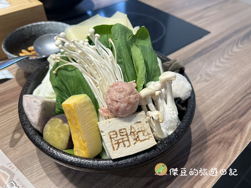 台南北區開鍋CAGUO育德店｜麻辣鍋香氣濃、肉質好吃！家庭聚餐的新歡選擇