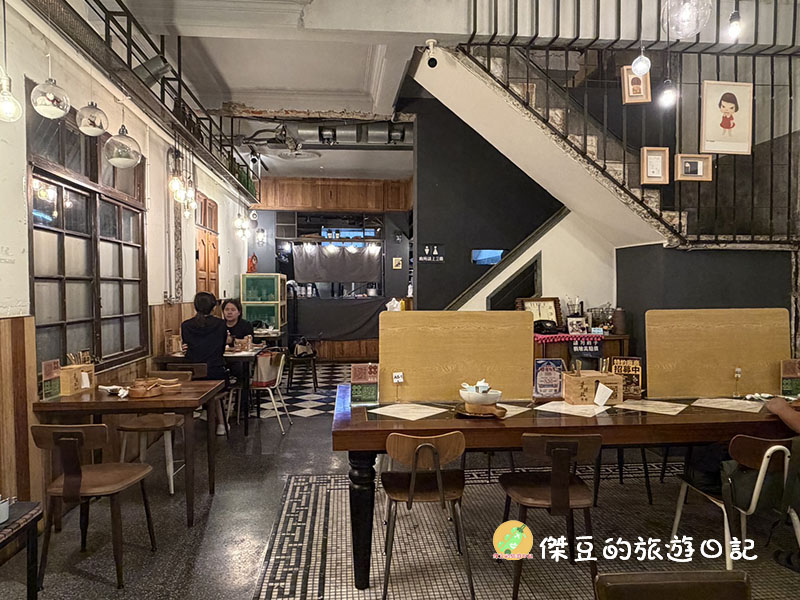 台南隱藏在巷弄的葉明致青年店｜香燒椒麵、乾意麵、滷味通通好吃！上禮拜吃過直接愛上│台南中西│台南美食