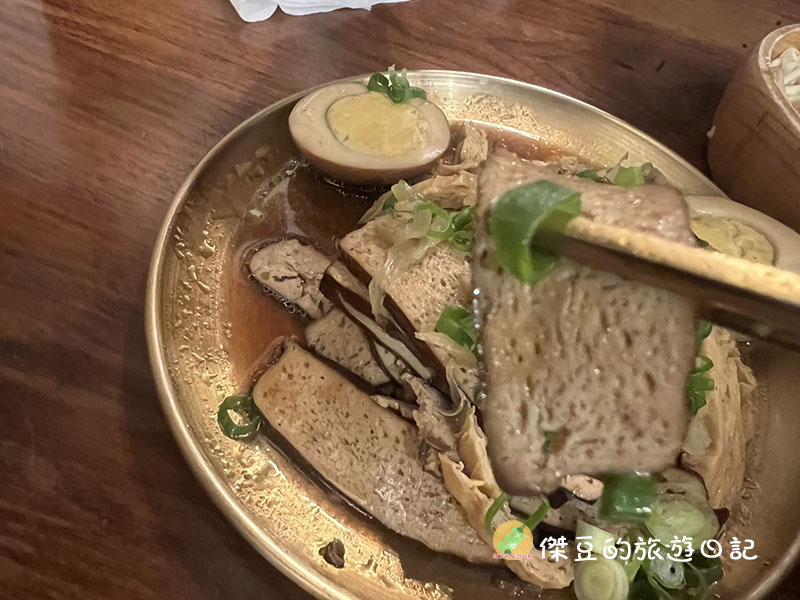 台南隱藏在巷弄的葉明致青年店｜香燒椒麵、乾意麵、滷味通通好吃！上禮拜吃過直接愛上│台南中西│台南美食