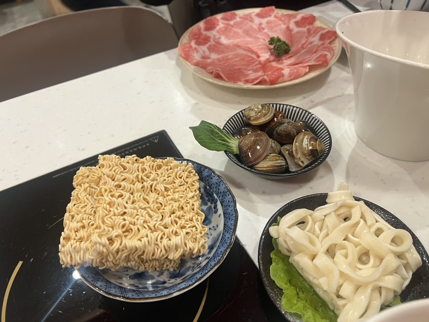 【台南聚餐推薦】北區密密一鍋育德店:環境超乾淨的質感火鍋,喝一口湯頭就知道厲害! - 第10張圖 北區密密一鍋育德店