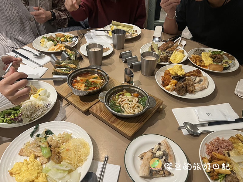 完全不像在吃素!台北板橋果然匯心得分享:湯頭濃郁的牛肉麵+入味麻辣臭豆腐,好吃到忘記沒肉這回事。 - 第19張圖 台北板橋果然匯心得分享