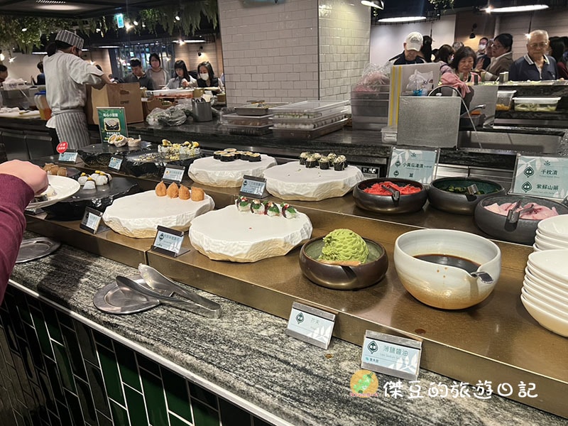 完全不像在吃素!台北板橋果然匯心得分享:湯頭濃郁的牛肉麵+入味麻辣臭豆腐,好吃到忘記沒肉這回事。 - 第13張圖 完全不像在吃素!台北板橋果然匯心得分享:湯頭濃郁的牛肉麵+入味麻辣臭豆腐,好吃到忘記沒肉這回事。