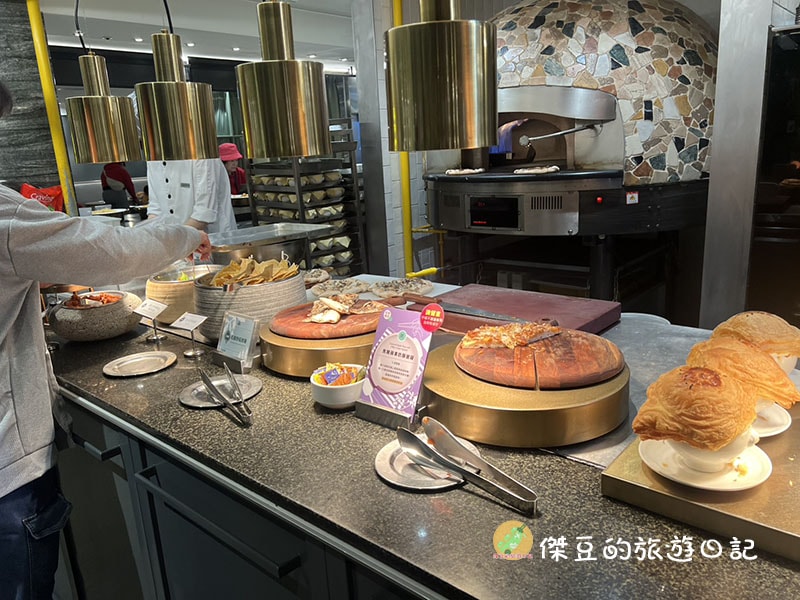 完全不像在吃素!台北板橋果然匯心得分享:湯頭濃郁的牛肉麵+入味麻辣臭豆腐,好吃到忘記沒肉這回事。 - 第14張圖 台北板橋果然匯心得分享
