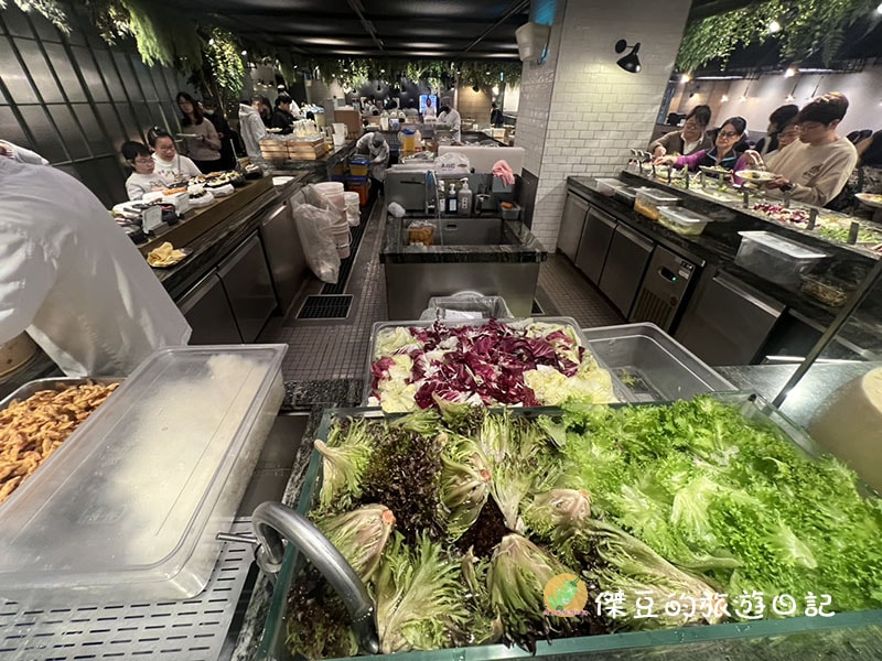 完全不像在吃素!台北板橋果然匯心得分享:湯頭濃郁的牛肉麵+入味麻辣臭豆腐,好吃到忘記沒肉這回事。 - 第16張圖 完全不像在吃素!台北板橋果然匯心得分享:湯頭濃郁的牛肉麵+入味麻辣臭豆腐,好吃到忘記沒肉這回事。
