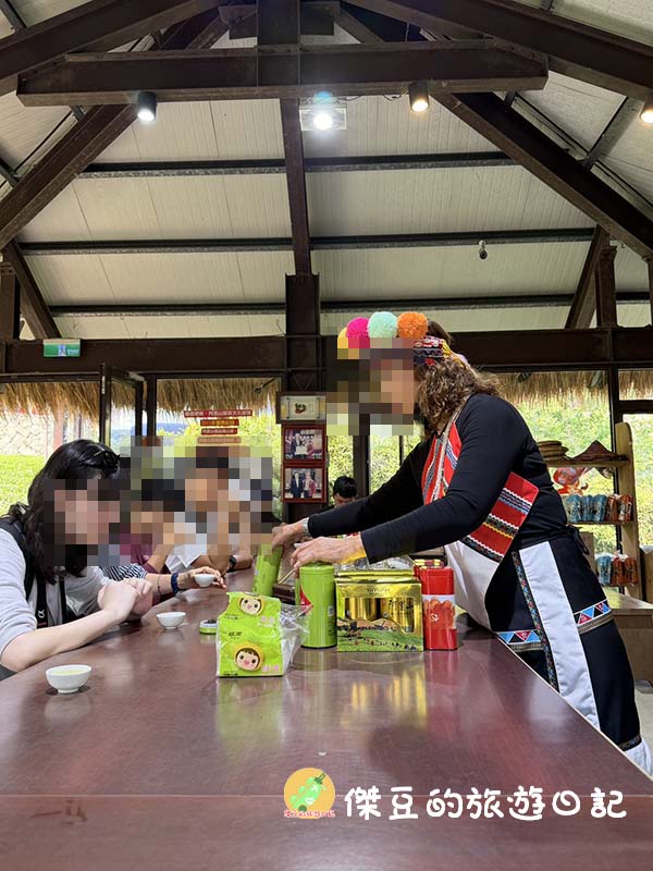 【阿里山景點推薦】走進雲霧裡的茶園!優遊吧斯鄒族文化部落半日遊:看鄒族特色演出、喝冠軍高山茶 - 第8張圖 優遊吧斯鄒族文化部落