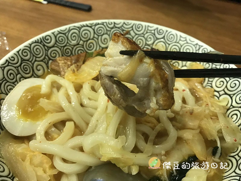 【桃園食記】八德必吃三禾手打麵!泡菜湯頭濃郁、雞肉超軟嫩,讓人心情大好的美味晚餐│桃園八德 - 第1張圖 八德必吃三禾手打麵