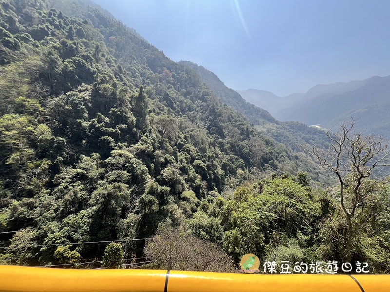 【南投信義鄉】走進山林深呼吸!東埔溫泉風景區彩虹瀑布健走紀錄:路況好走、瀑布壯觀,流點汗真的太值得了 - 第16張圖 【南投信義鄉】走進山林深呼吸!東埔溫泉風景區彩虹瀑布健走紀錄:路況好走、瀑布壯觀,流點汗真的太值得了