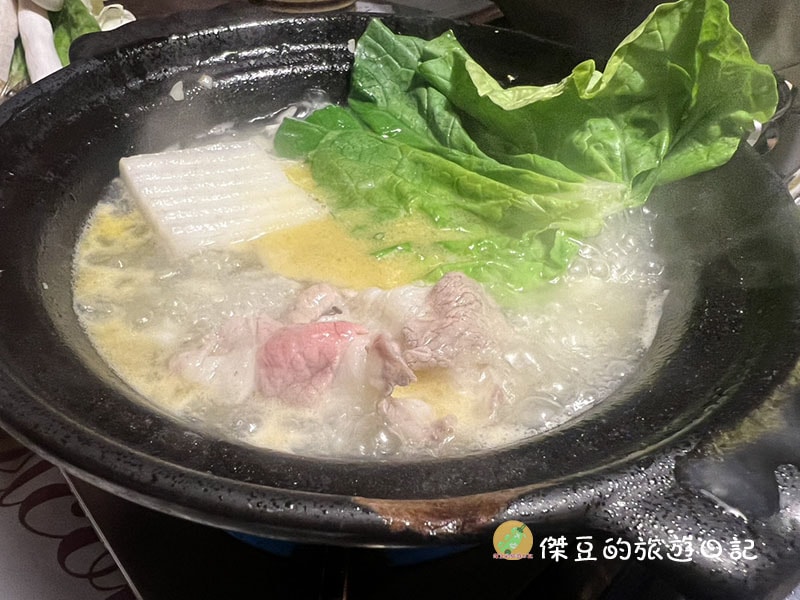 【台南聚餐推薦】悠然居生活茶坊：隱密包廂超好聊！必點泰式椒麻雞與濃郁牛奶鍋，朋友聚會神店│台南北區