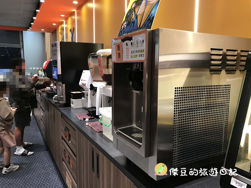 桃園八德美食|小時厚牛排八德店│美食紀錄:推薦厚切沙朗牛排與豐富自助吧 - 第5張圖 小時厚牛排八德店