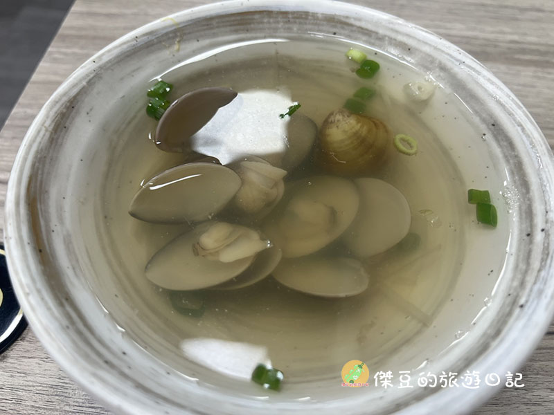 【小吃食記】下班後的療癒!高雄鳳山武士炒飯:大火快炒的肉絲炒飯,搭一碗熱呼呼蛤蜊湯太幸福│高雄鳳山 - 第4張圖 高雄鳳山武士炒飯